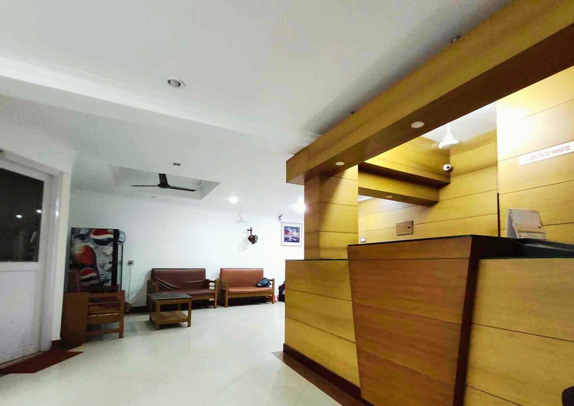 Midtown Residency Hotel Kozhikode Buitenkant foto